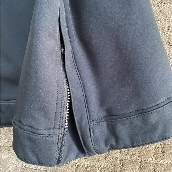 Black Obermeyer soft shell ski pants. Size Teen M (10-12).Excellent condition. - Picture 4 of 6